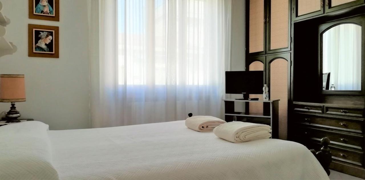 L'Alloggio Di Anna Maria Camera Con Bagno Privato Empoli Luaran gambar